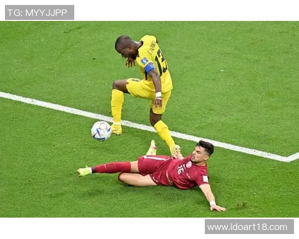 克鲁塞与埃梅莱的精彩对决揭示足球战术与团队协作的魅力 克鲁塞与埃梅莱的精彩对决揭示足球战术与团队协作的魅力